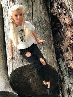 900+ Barbie Poses ideas 